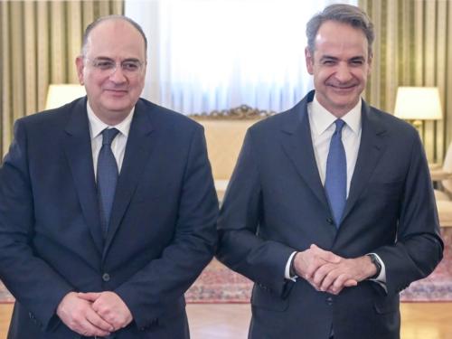 Αναταραχή στη Βουλή: Η παραίτηση Λαζαρίδη και η αντίδραση Μητσοτάκη