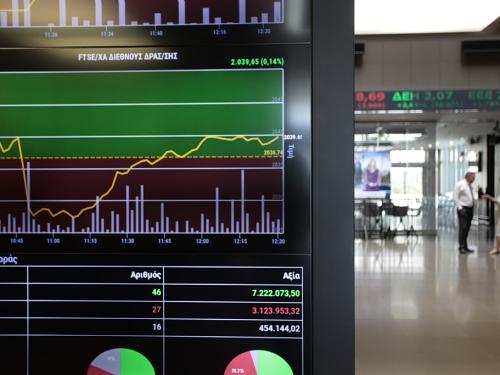 Πολιτικές εξελίξεις: Υγειονομικά μέτρα και προοπτικές στον τουρισμό