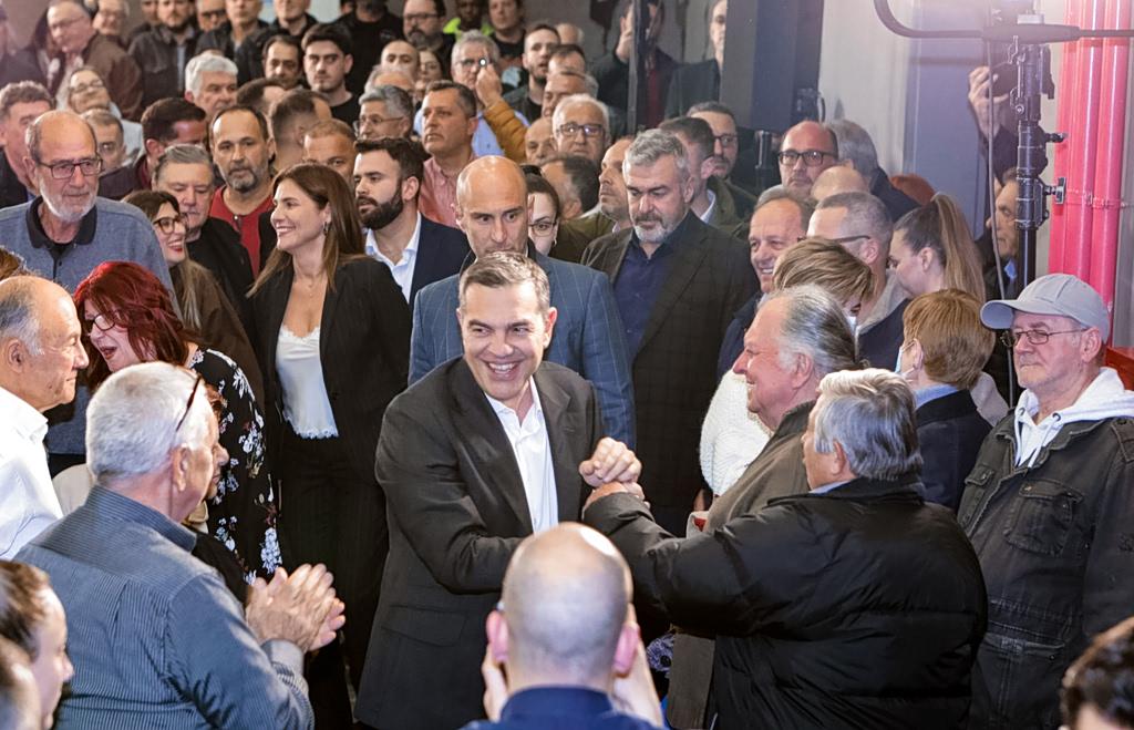 Δραματικές πολιτικές εξελίξεις και προεκλογικά σχέδια στην Ελλάδα