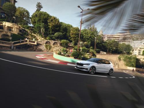 Λανσάρισμα της Lotus Emira 420 Sport και Skoda Fabia 130 στην ελληνική αγορά