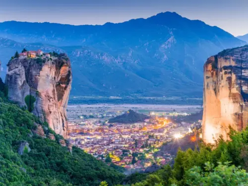 Σημαντικές Πολιτικές Εξελίξεις στην Ελλάδα: Μαρινέλλα και Πάσχα