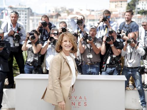 Σημαντικές Πολιτικές Εξελίξεις: Από Σκάνδαλα έως Καλλιτεχνικές Αντιπαραθέσεις