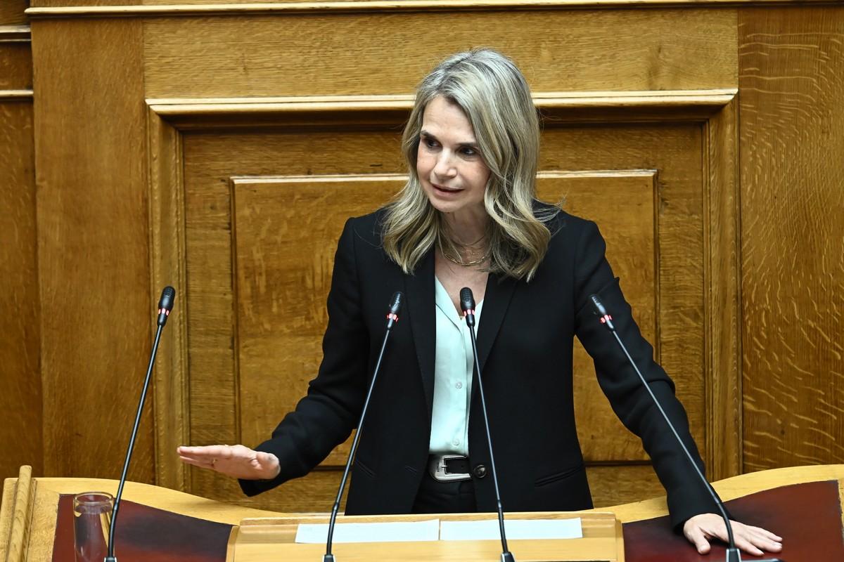 Αυξήσεις στα ασφάλιστρα υγείας και η ηπατίτιδα C: Δύο κρίσιμα ζητήματα