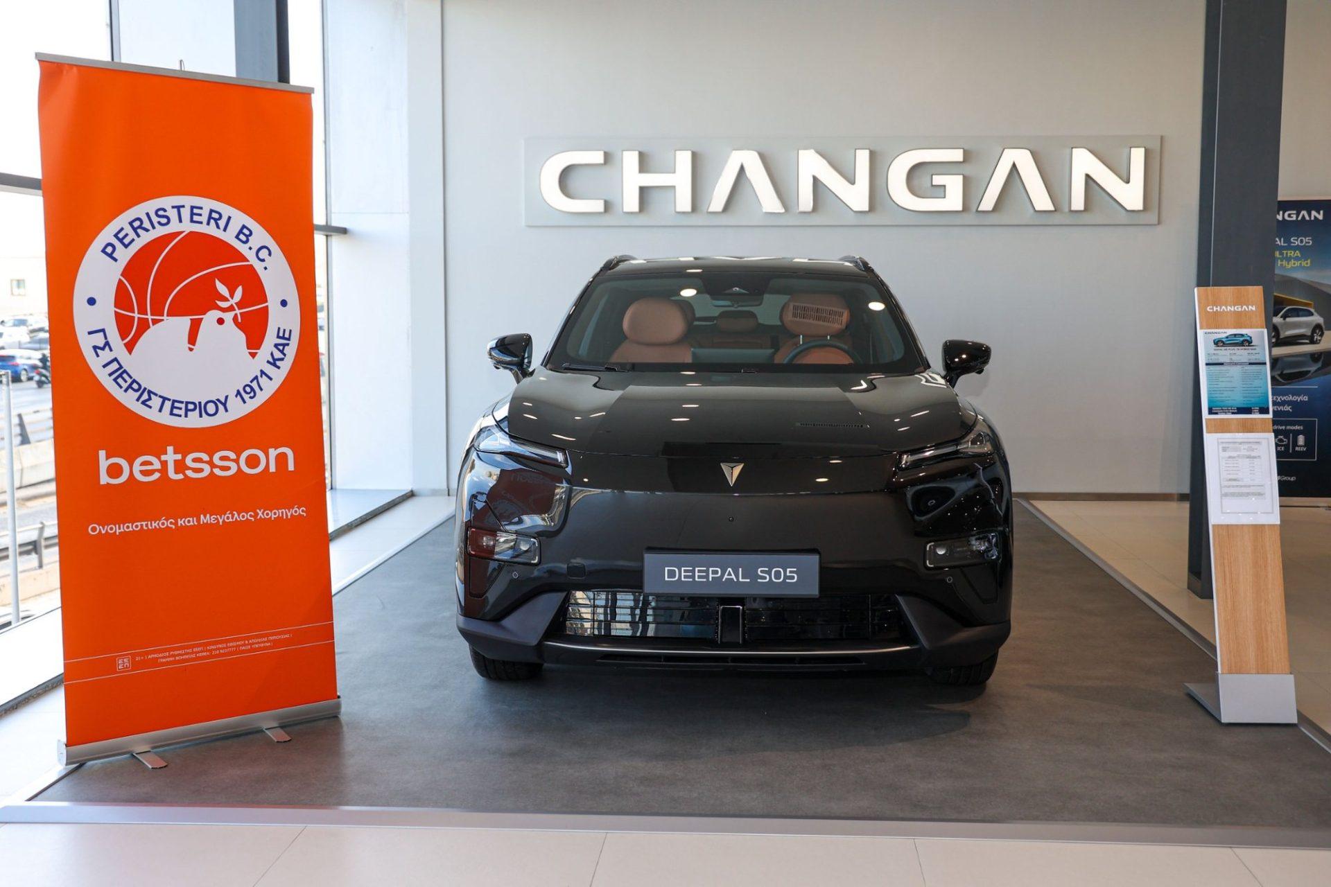 Η Ford «φορτώνει» ελπίδα και τρόφιμα σε όλη την Ελλάδα