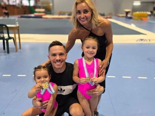 Η νέα γενιά αθλητών: Η κόρη Πετρούνια και Μιλλούση διαπρέπει στον στίβο