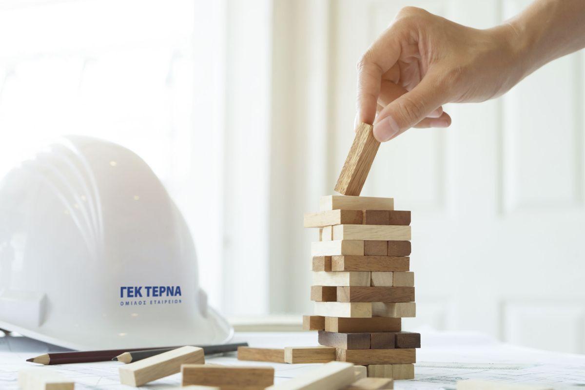 Πολιτικές Εξελίξεις: Αντιφάσεις και Προκλήσεις για την Οικονομία και την Κοινωνία