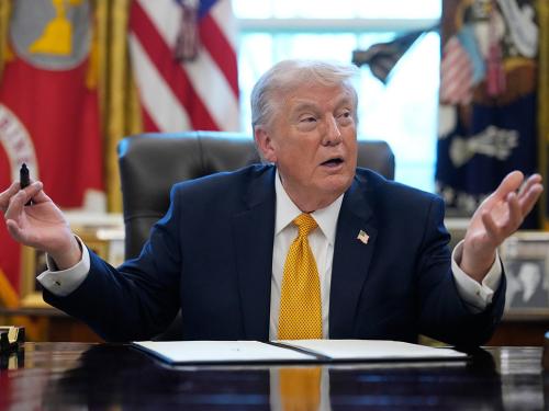 Κρίσιμες Πολιτικές Εξελίξεις: Τραμπ και ΝΑΤΟ Αντιμέτωποι με Νέες Προκλήσεις