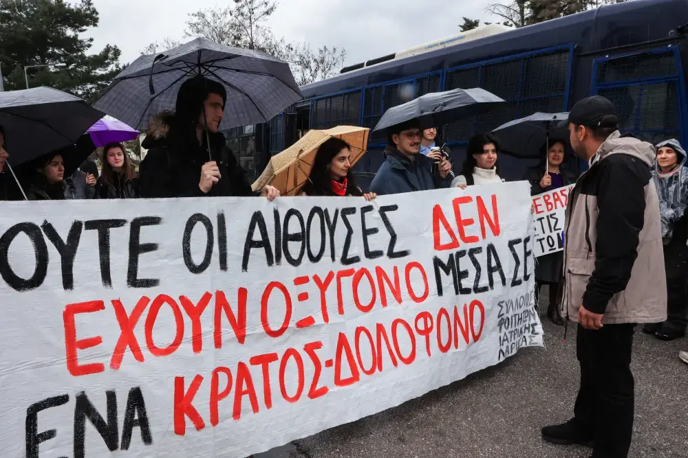 Δίκη Τεμπών: Σκηνικό αστυνομοκρατίας και δικαστική ανυπαρξία