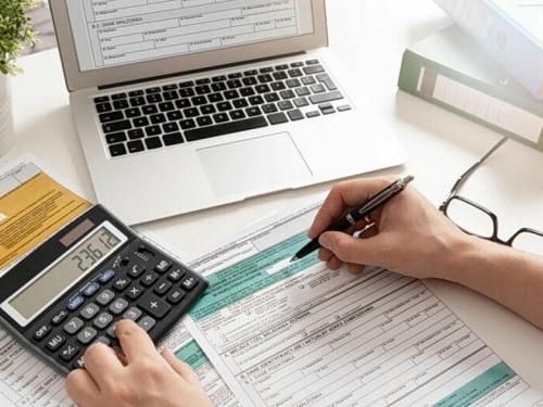 Νέα μέτρα για ρύθμιση χρεών και αύξηση επιτοκίων στην ΕΕ
