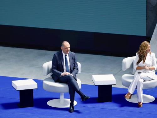 Εξελίξεις στη Βουλή: Ένταση, παραίτηση και πολιτικές αλλαγές