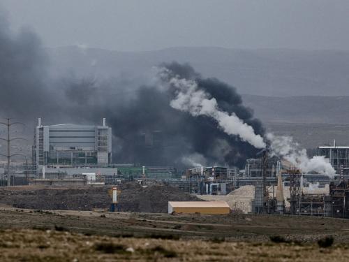 Κλιμάκωση των Εντάσεων στη Μέση Ανατολή: Ιράν σε Επιφυλακή και Προτάσεις Ειρήνης