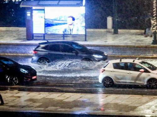 Καταστροφές και Ανάγκες: Οι Σημαντικές Πολιτικές Εξελίξεις Της Εβδομάδας