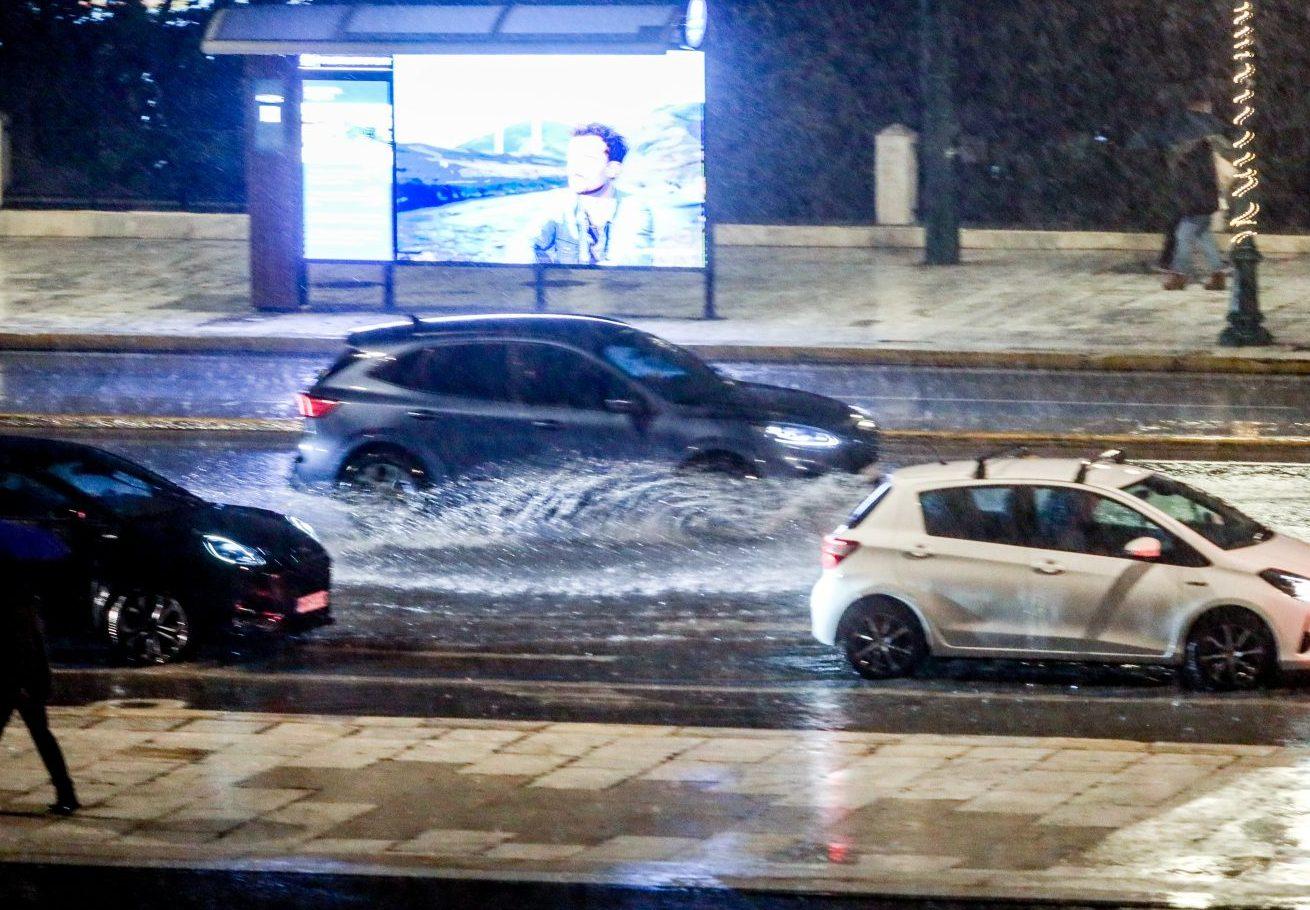 Καταστροφές και Ανάγκες: Οι Σημαντικές Πολιτικές Εξελίξεις Της Εβδομάδας