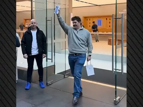 Σίδνεϊ: Χαμός για το νέο iPhone 18 με τον πρώτο αγοραστή να κάνει θόρυβο