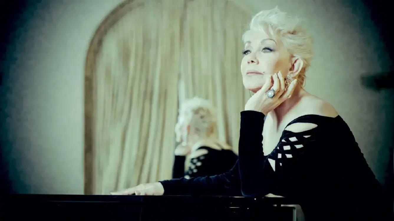 Η Μαρινέλλα: Μια ζωή γεμάτη μουσική και έρωτα