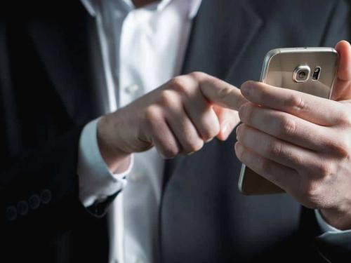 Συναγερμός από την Apple: Προειδοποίηση για ύποπτο email προς χρήστες iPhone