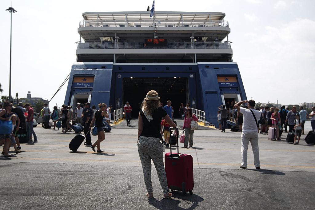 Ελλάδα: Πρώτη επιλογή για τουρίστες και σημαντικές εξελίξεις στα σύνορα