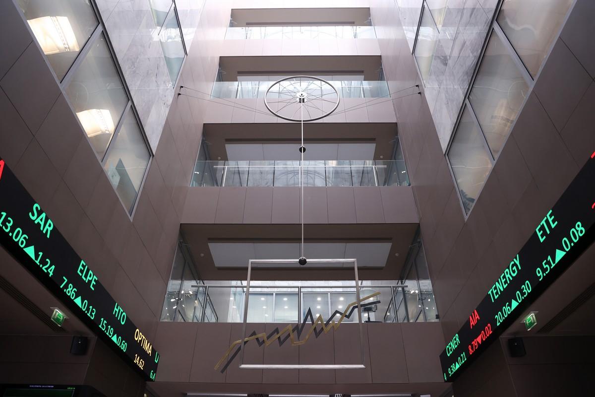 ΕΝΦΙΑ, καύσιμα και τουρισμός: Οι κορυφαίες πολιτικές εξελίξεις της εβδομάδας