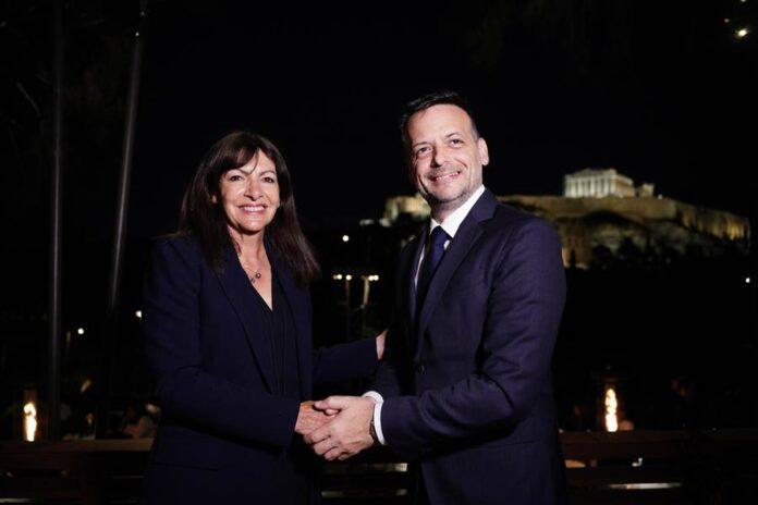 Δήμαρχος Αθηναίων συναντά τη Δήμαρχο Παρισιού για συζήτηση συνεργασίας