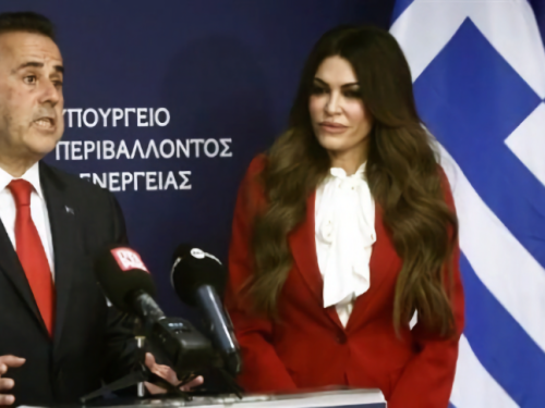 Απειλές και ακρίβεια: Οι πολιτικές εξελίξεις που απασχολούν την Ελλάδα