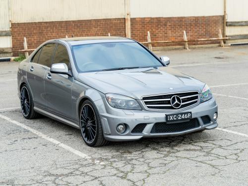 Mercedes-Benz C63 AMG: Ο Άγριος Αντίπαλος της M3