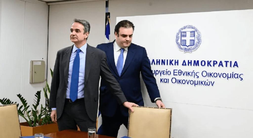 Η κυβέρνηση Μητσοτάκη υπό την πίεση της ακρίβειας και των κοινωνικών ανισοτήτων