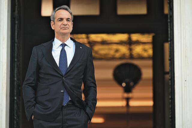 Πολιτικές εξελίξεις: Τσίπρας, ΠαΣοΚ και η θύελλα του ΟΠΕΚΕΠΕ