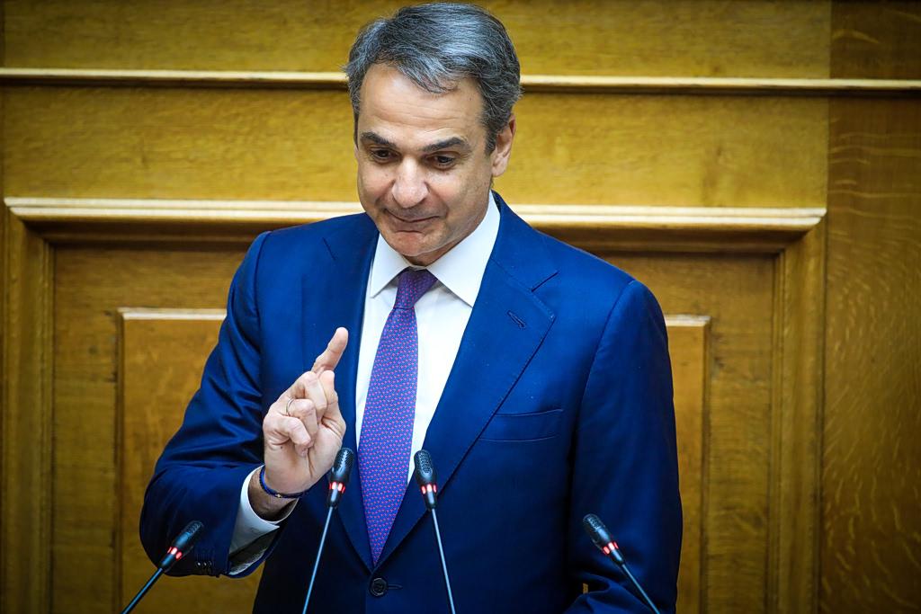 Σημαντικές Πολιτικές Εξελίξεις: Από το Προαύλιο της Βουλής έως τις Επαφές Μητσοτάκη