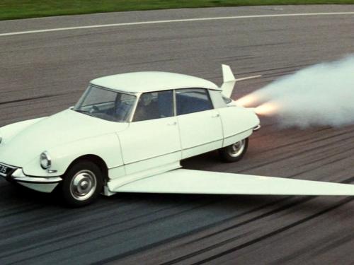 Ηλεκτροκίνηση και καινοτομία: Οι τελευταίες εξελίξεις στην αυτοκινητοβιομηχανία