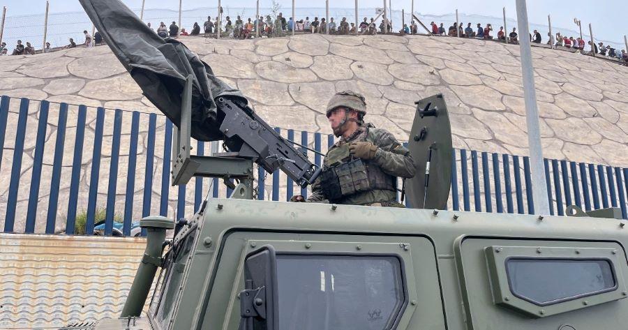 Κρίση στη Θέουτα: Δραματικές στιγμές και θάνατοι στην προσπάθεια διάβασης