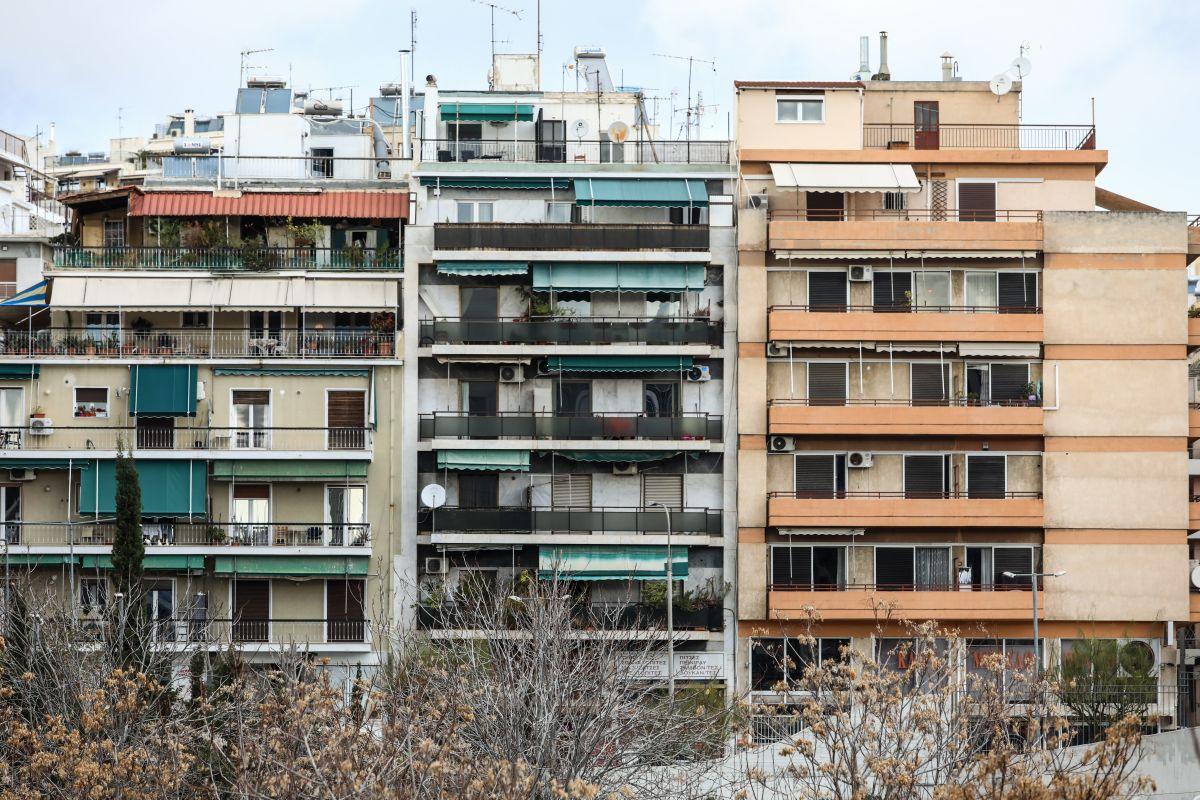 Πολιτικές εξελίξεις: Καύσιμα, τιμές και κυβερνητικές αποφάσεις