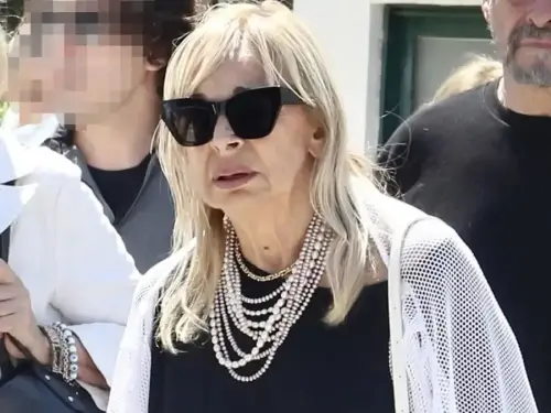 Καλοκαίρι γεμάτο εκπλήξεις: Αμαλία Κωστοπούλου και άλλες προσωπικότητες στο προσκήνιο