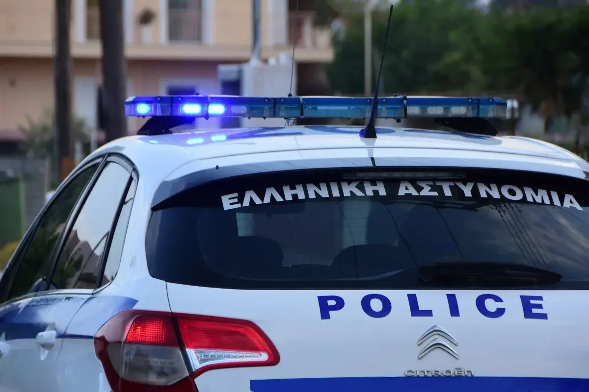 Δύο νεαροί σε κόντρα με την αστυνομία: Το βίντεο που τους ταυτοποίησε
