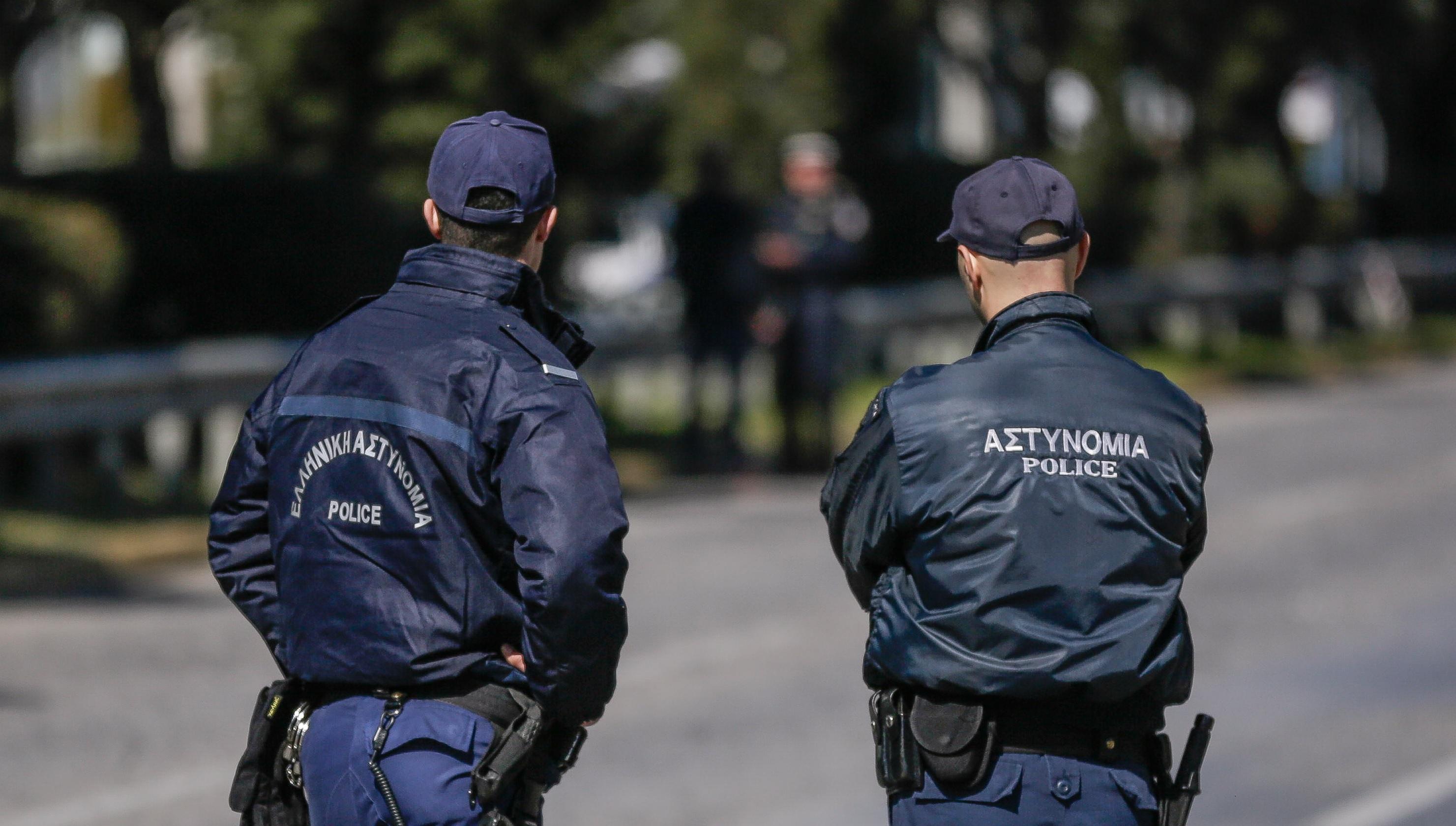 Σημαντικές πολιτικές εξελίξεις: Από τη φωταγώγηση της Βουλής μέχρι συλλήψεις για ναρκωτικά