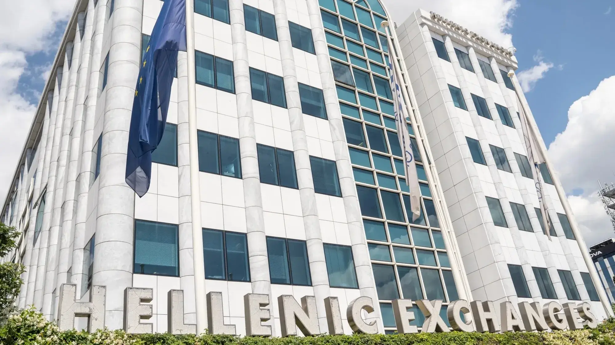 Σημαντικές πολιτικές εξελίξεις: Χρηματιστήριο, επιδόματα και Ουκρανία