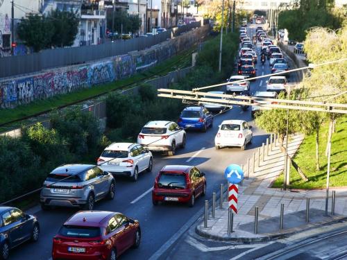Σοβαρές εξελίξεις στην πολιτική σκηνή: Από εκρήξεις μέχρι αστυνομικές έρευνες