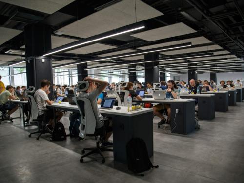 Ρεκόρ τουρισμού στην Ελλάδα: Ανάπτυξη ή κρίση στην διαμονή;
