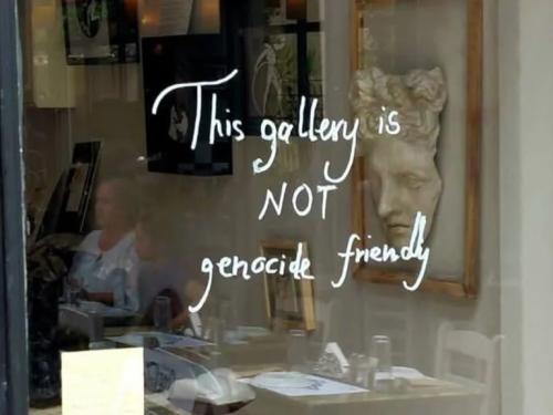 Εμπρηστική επίθεση στην Ψυρρή: Μήνυμα κατά της γενοκτονίας