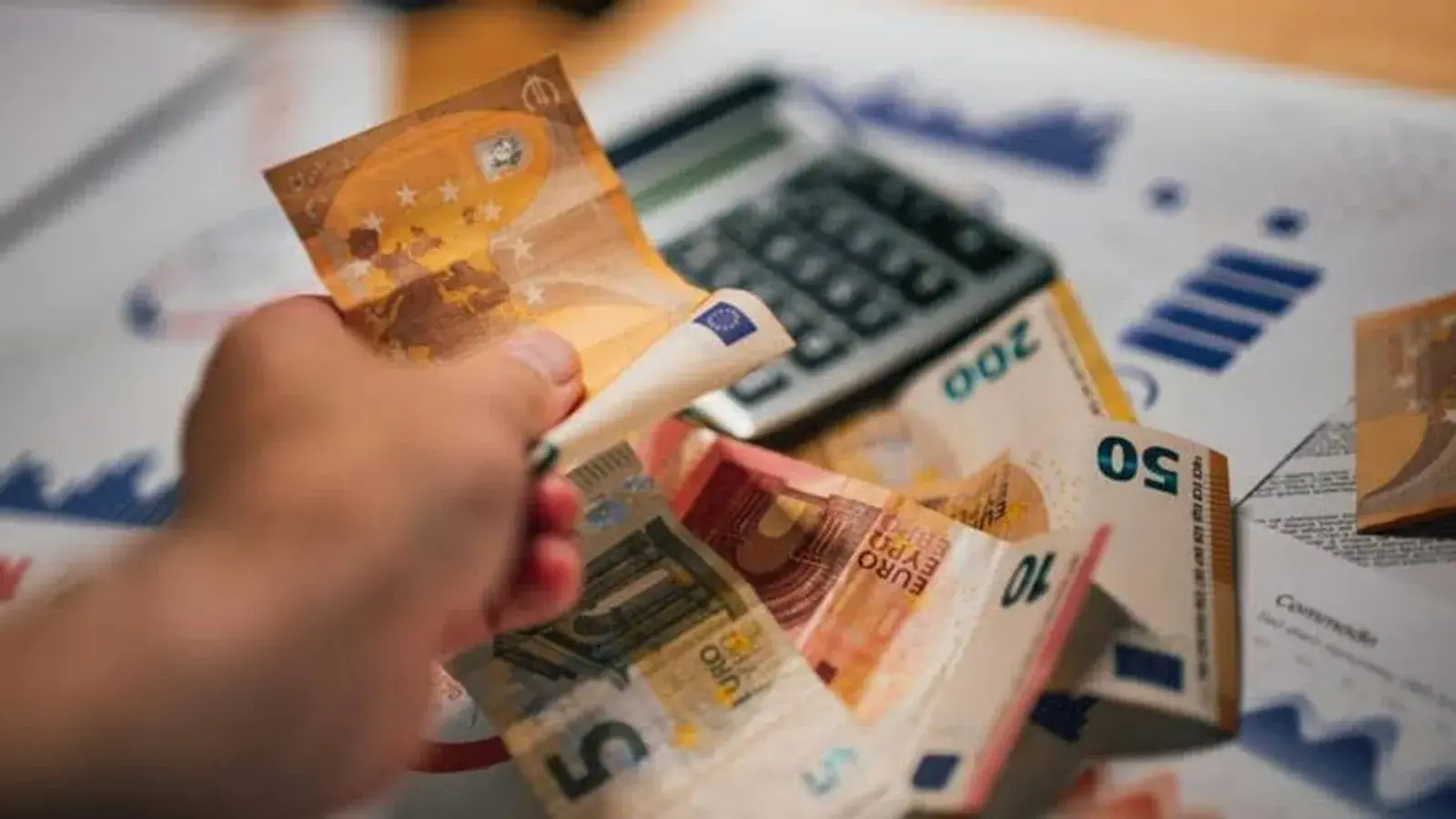 Σημαντικές Πολιτικές Εξελίξεις: Χρηματιστήριο και Επίδομα Ορεινών Περιοχών
