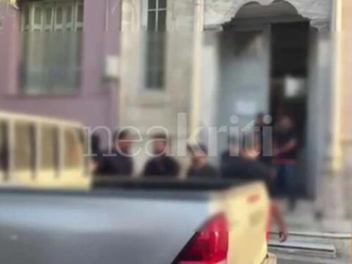 Σημαντικές πολιτικές εξελίξεις: Νέα δεδομένα στη Σύρο και στα Ηράκλειο
