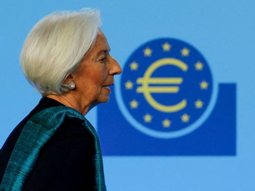 Δραματική αύξηση μισθών CEO και επιπτώσεις για τους εργαζομένους