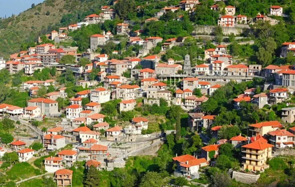Πολιτικές εξελίξεις και κοινωνικά θέματα: Ένα πλούσιο τοπίο