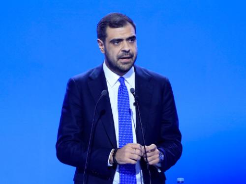Σημαντικές πολιτικές εξελίξεις: Παραιτήσεις, φάρσες και νομοθετικές αλλαγές