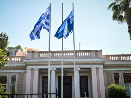 Δραματικές πολιτικές εξελίξεις: Προεδρία ΕΕ και εσωκομματικές αντιπαραθέσεις