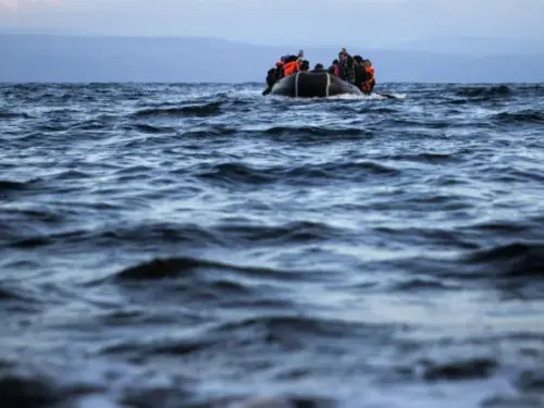 Ρεκόρ Τουρισμού και Σοβαρά Κοινωνικά Ζητήματα στην Ελλάδα