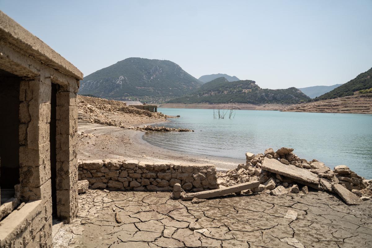 Δραματικές πολιτικές εξελίξεις: Υποκλοπές και εσωκομματικές αντιπαραθέσεις