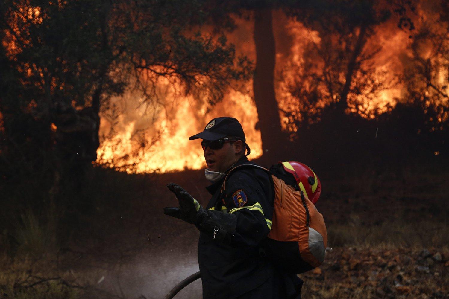 Καταιγιστικές πολιτικές εξελίξεις και κοινωνικές προκλήσεις στην Ελλάδα
