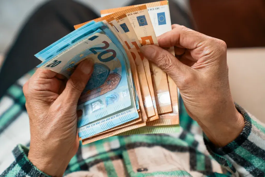 Σημαντικές Εξελίξεις: Συντάξεις Σεπτεμβρίου και Νέα Συμφωνία στην Μέση Ανατολή