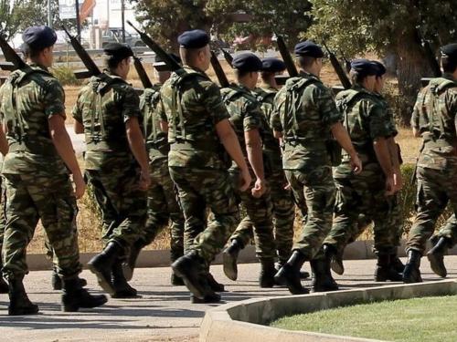 Αυξάνονται οι τουριστικές αφίξεις αλλά μειώνονται οι δαπάνες