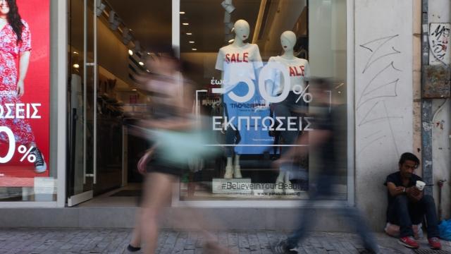Σοβαρές πολιτικές εξελίξεις: Φωτιές, επιθέσεις και κοινωνικές τραγωδίες